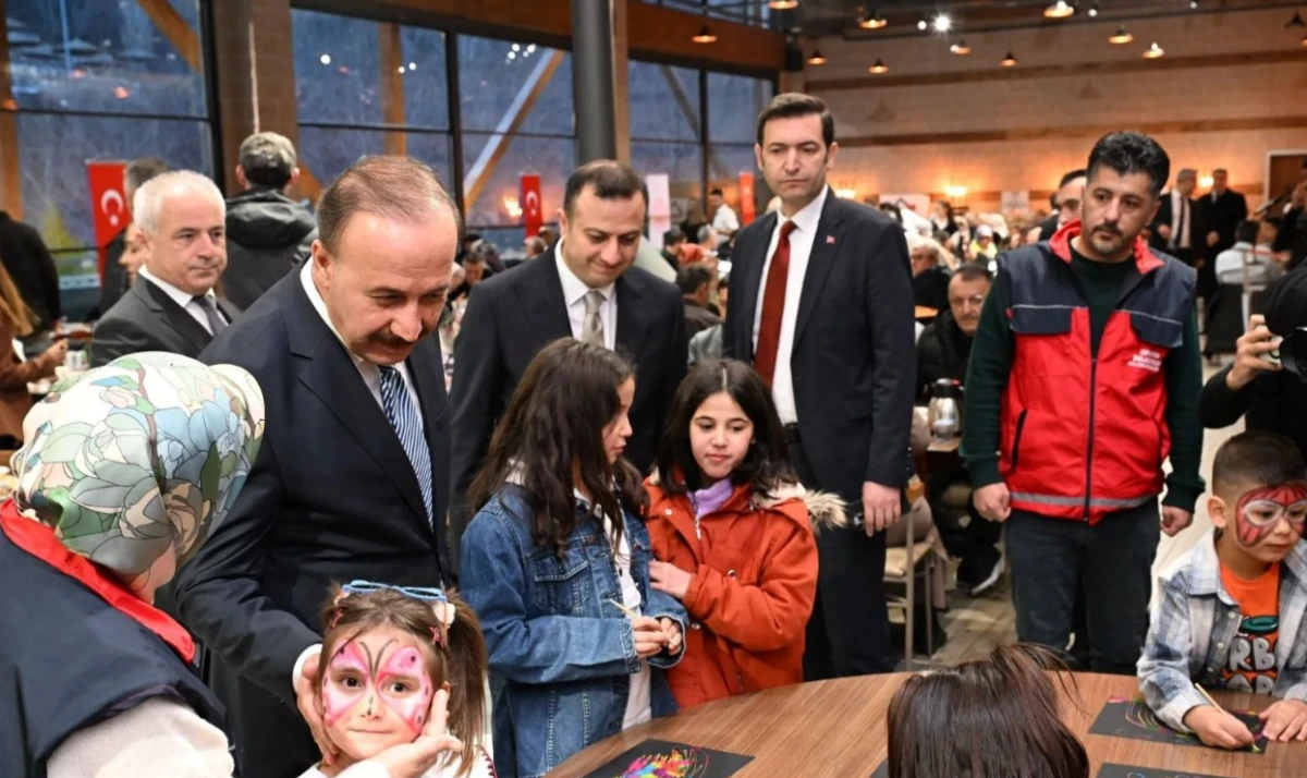 Koruyucu aileler iftarda buluştu