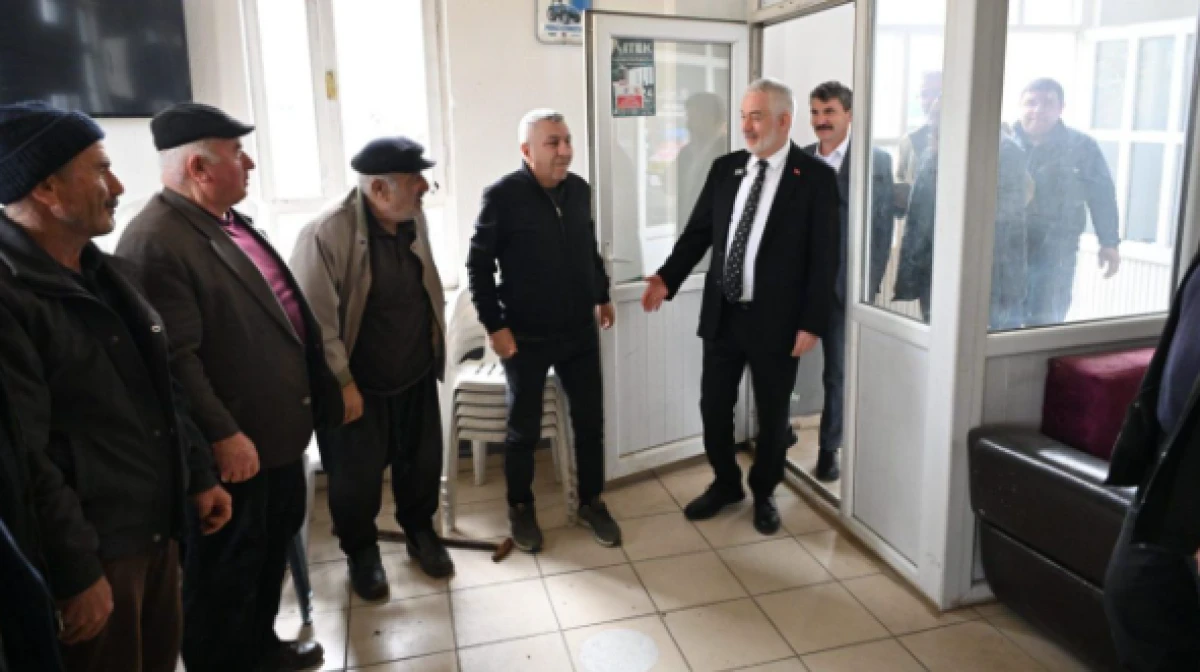 K&ouml;y halkı: &ldquo;Yaptıklarınız ortada, Cumhurbaşkanımız sizi Ankara&rsquo;da &ouml;z evladı gibi karşılıyor&rdquo;