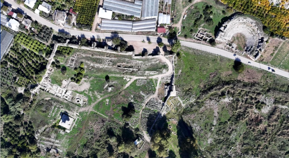 Limyra Antik Kenti'nde 43 yıldır aranan Zeus Tapınağı bulundu