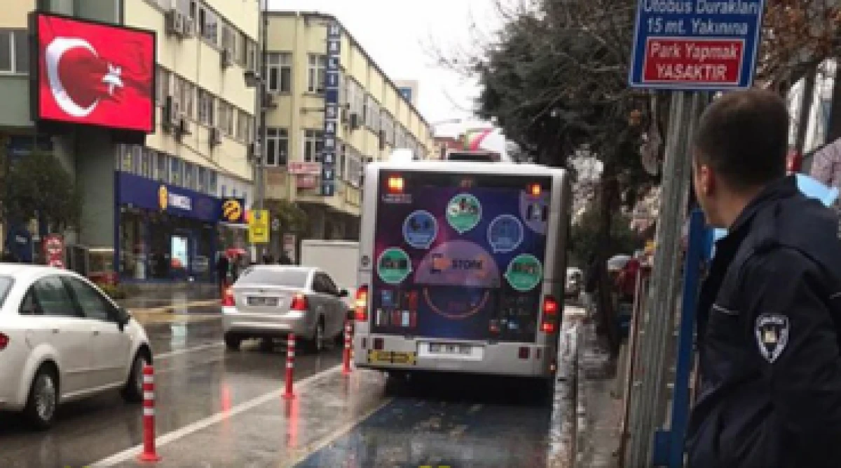 Mimar Sinan'daki Otobüs Durağının Yeri Değiştirildi