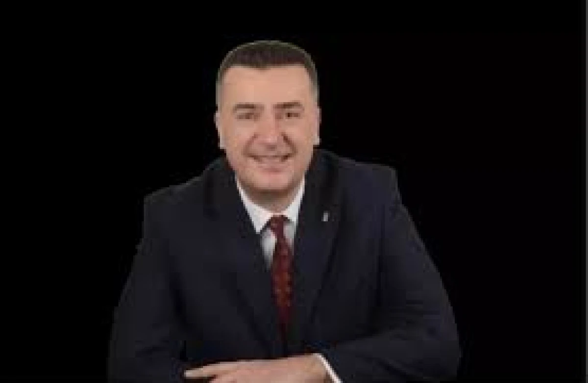 Mustafa &Ouml;zer&rsquo;den Anlamlı Destek