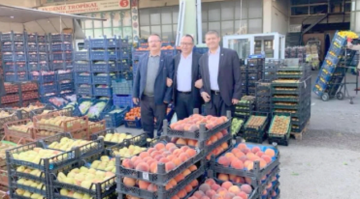 Pazar esnafının başkanı, yeniden aday