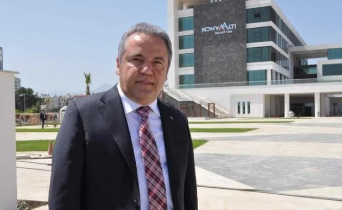 Rüşvet parasıyla saltanat! Antalya'da Muhittin Böcek skandalı büyüyor .