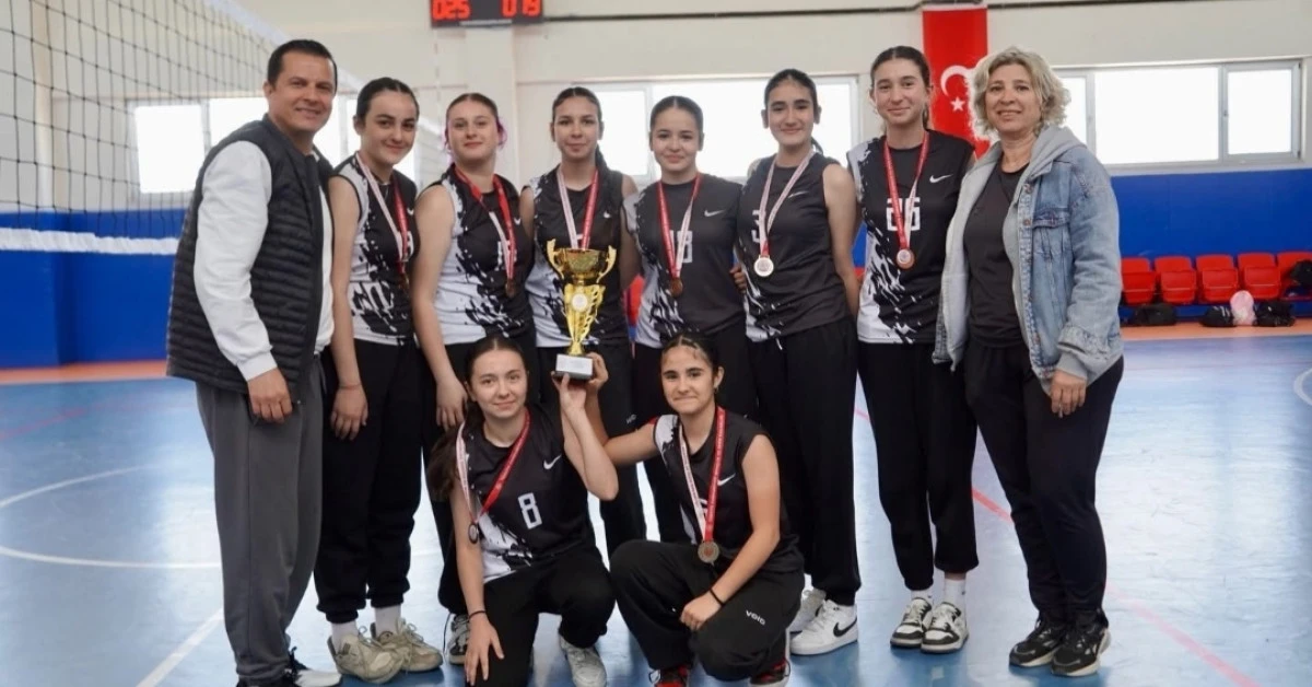 Şampiyon Hızırbey Ortaokulu