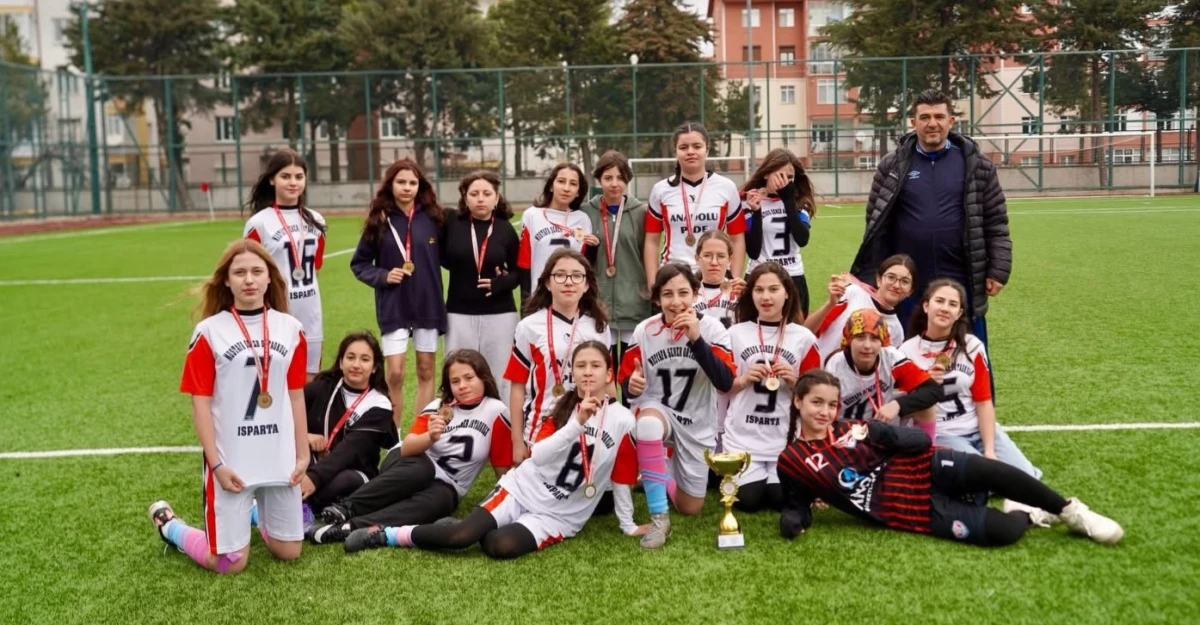 Şampiyon Mustafa Şener Ortaokulu