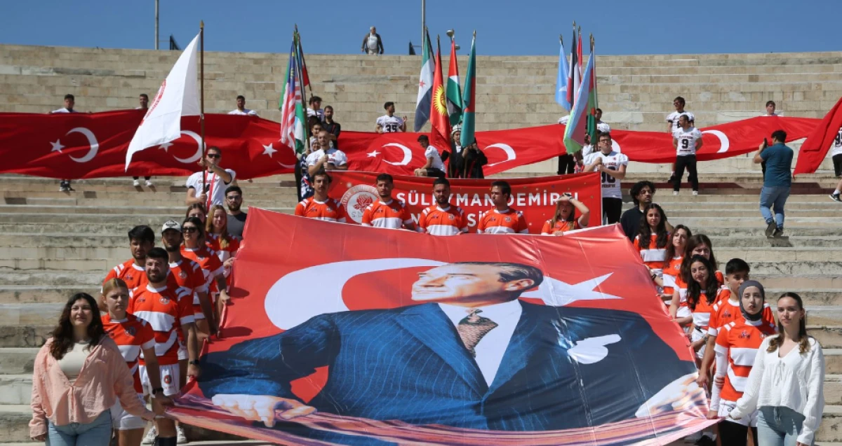 SDÜ Bahar Şenlikleri Coşkuyla Başladı