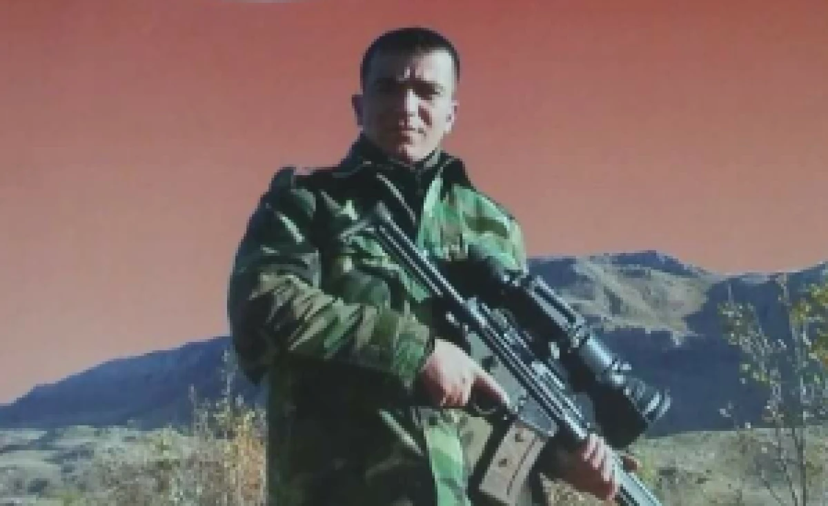 Şehit &Ouml;mer Tun&ccedil;bilek şehadetinin yıl d&ouml;n&uuml;m&uuml;nde dualarla anıldı