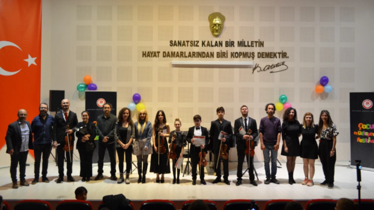 Şehrin Kemanları SD&Uuml;'de Sanatseverlerle Buluştu