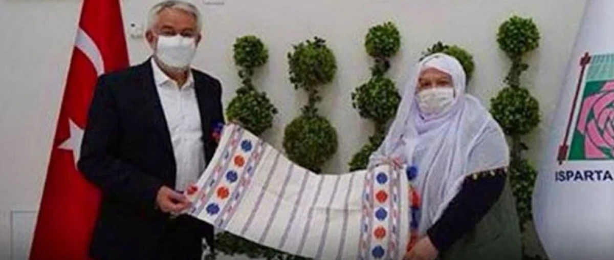 Ş&uuml;kr&uuml; Başdeğirmen&rsquo;den Mihalgazi Belediye Başkanı Zeynep G&uuml;neş&rsquo;e Destek