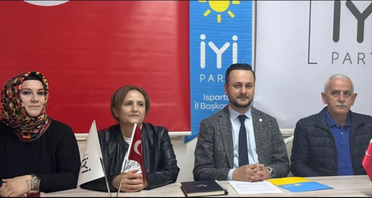 Tekeli: “Suskun kalıyorlar, kafalarını kuma gömüyorlar
