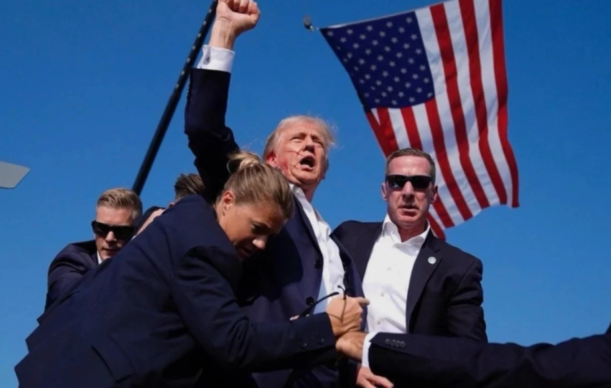 Trump’ın moraran eli, şişen bacağı sağlık kılıfında suikast senaryosu mu?