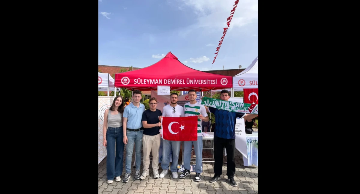 UBD Isparta&rsquo;dan T&uuml;rk Bayrağına Destek Mesajı