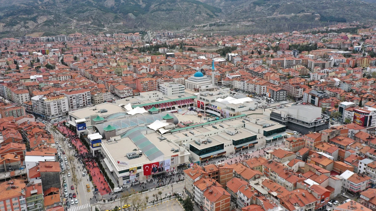 ULUSAL MARKALAR DÜNYASI VE MEYDAN AVM