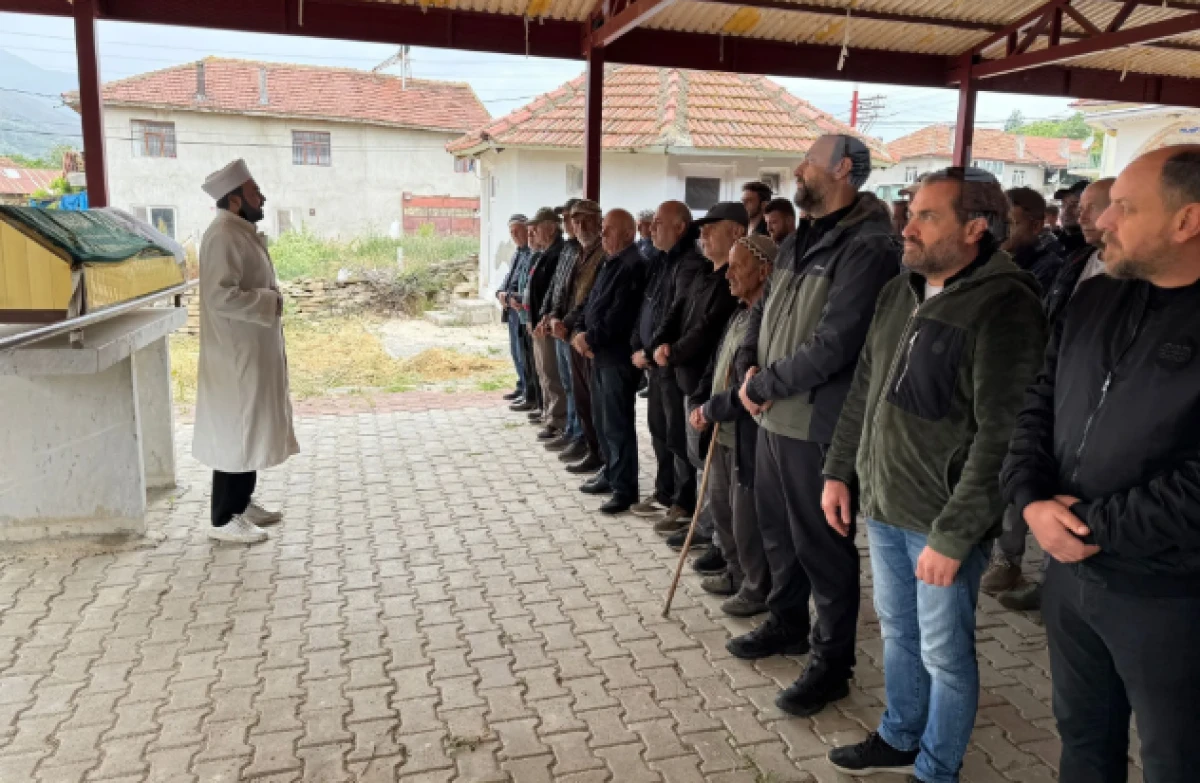 Vahide Kuzgun Son Yolculuğuna Uğurlandı