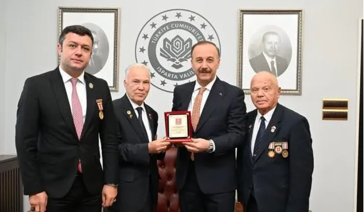 Vali Erin, gazileri makamında ağırladı