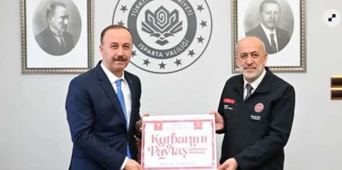 Vali Erin kurbanını Diyanet Vakfı'na bağışladı