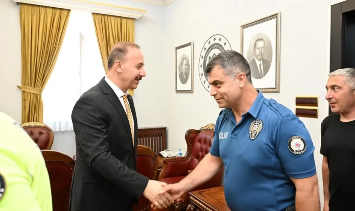 Valilikte Bayram Coşkusu