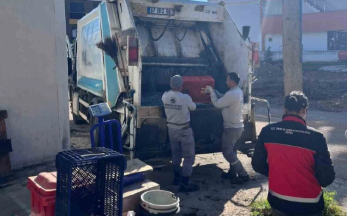 Yarım tondan fazla hayvansal ve bitkisel bozuk gıda maddesi ele geçirildi