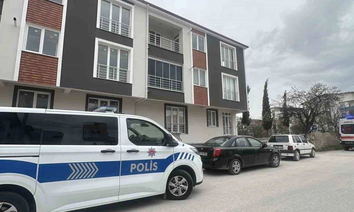 Yaşlı kadın evinde &ouml;l&uuml; bulundu