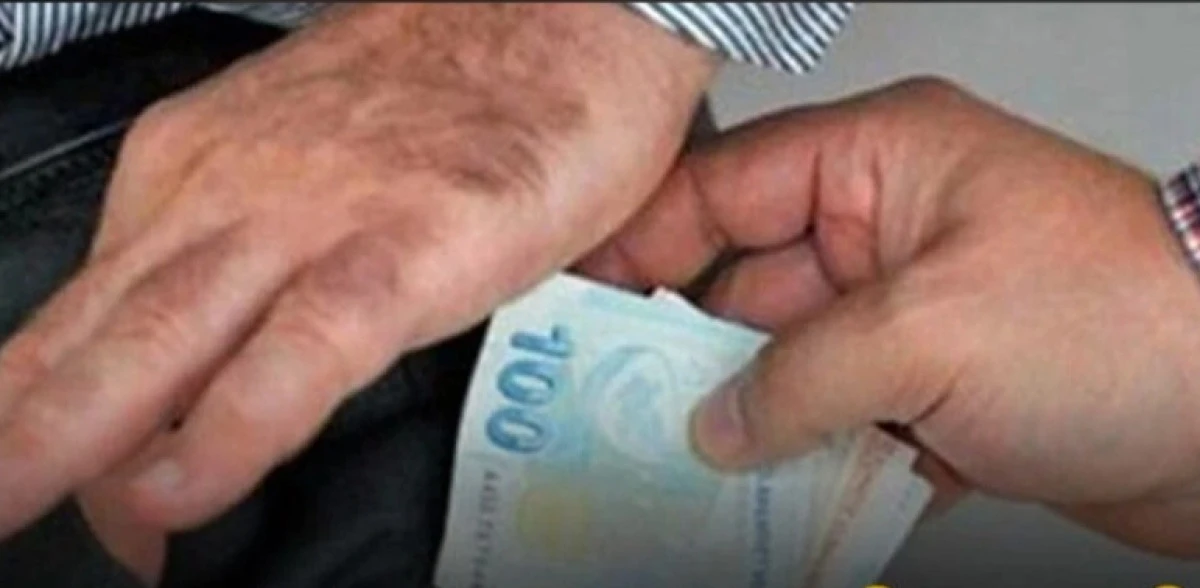 Yolsuzluk iddiası! Memur a&ccedil;ığa alındı